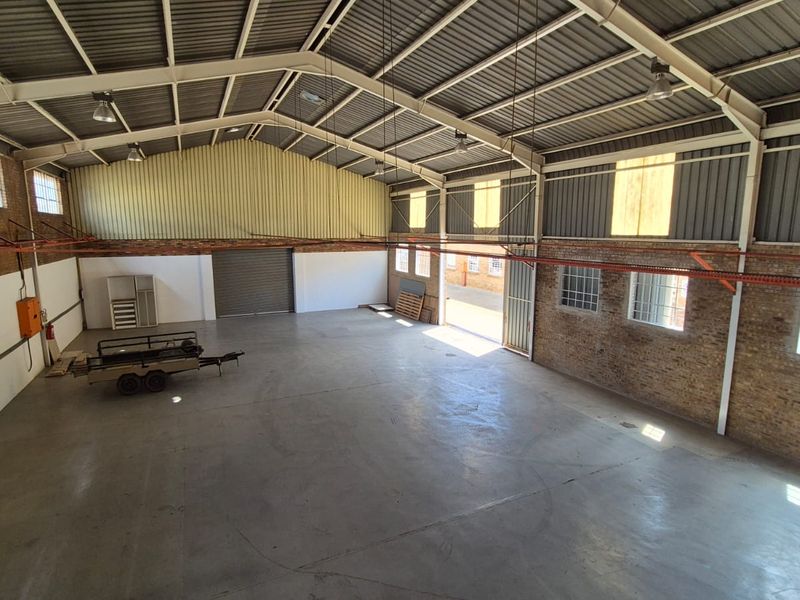 HIGH-CLEARANCE 520M2 WAREHOUSE IN SECURE SAMCOR PARK | READY FOR IMMEDIATE OCCUPATION - Photo 3