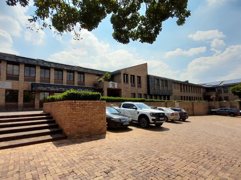 Blank Canvas Office Space Ready for Your Vision in Waterfall Office Park - Photo 2