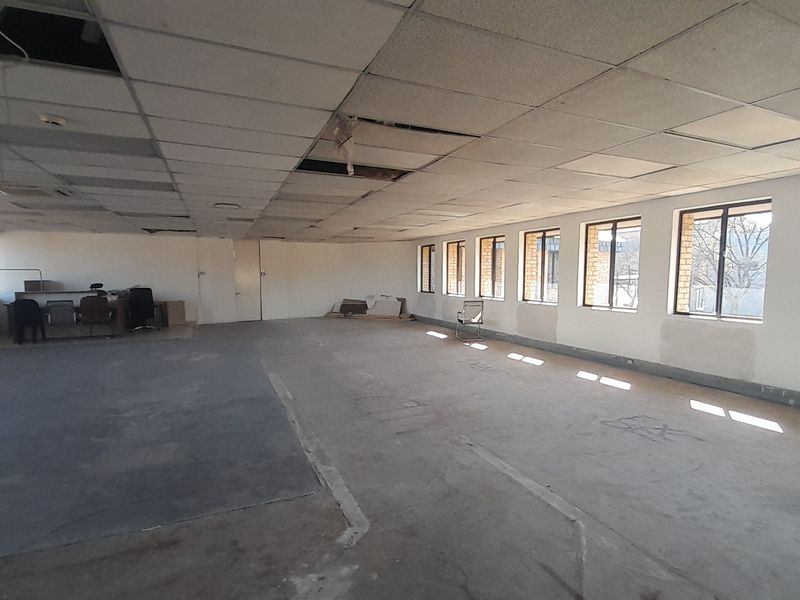 Blank Canvas Office Space Ready for Your Vision in Waterfall Office Park - Photo 9
