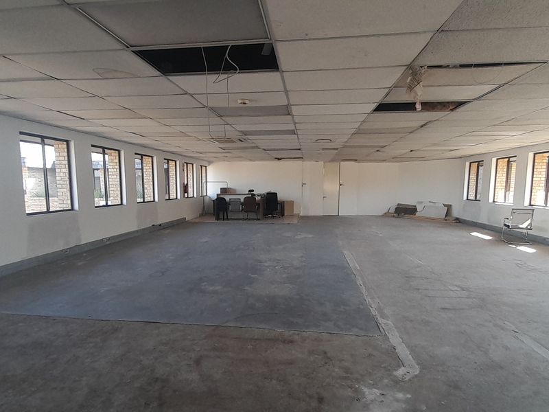 Blank Canvas Office Space Ready for Your Vision in Waterfall Office Park - Photo 8