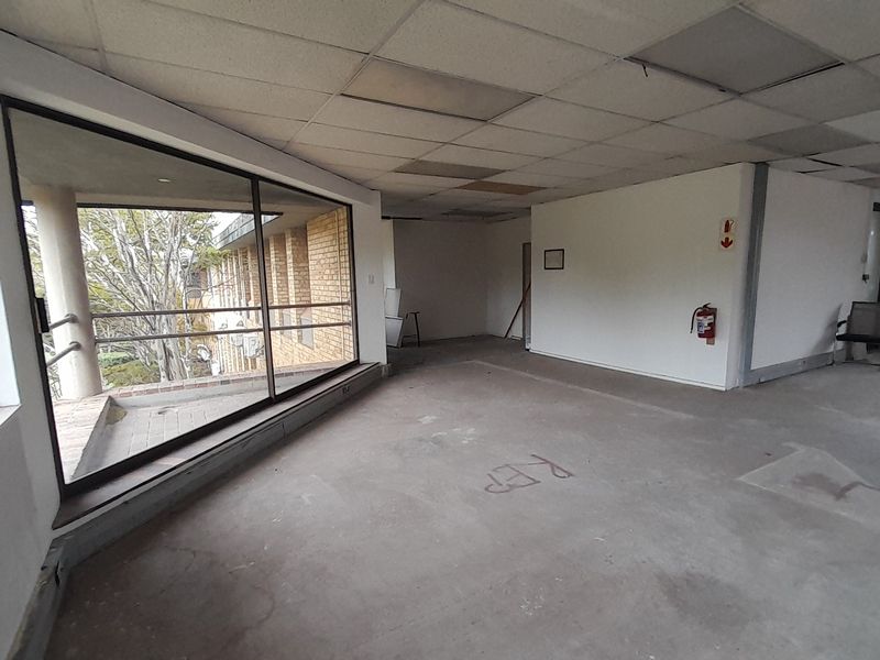 Blank Canvas Office Space Ready for Your Vision in Waterfall Office Park - Photo 4