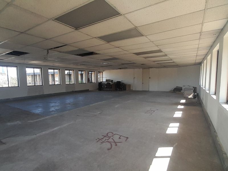 Blank Canvas Office Space Ready for Your Vision in Waterfall Office Park - Photo 10