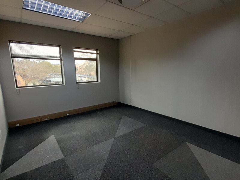 Compact Office Suite at Premium Business Address - Photo 9
