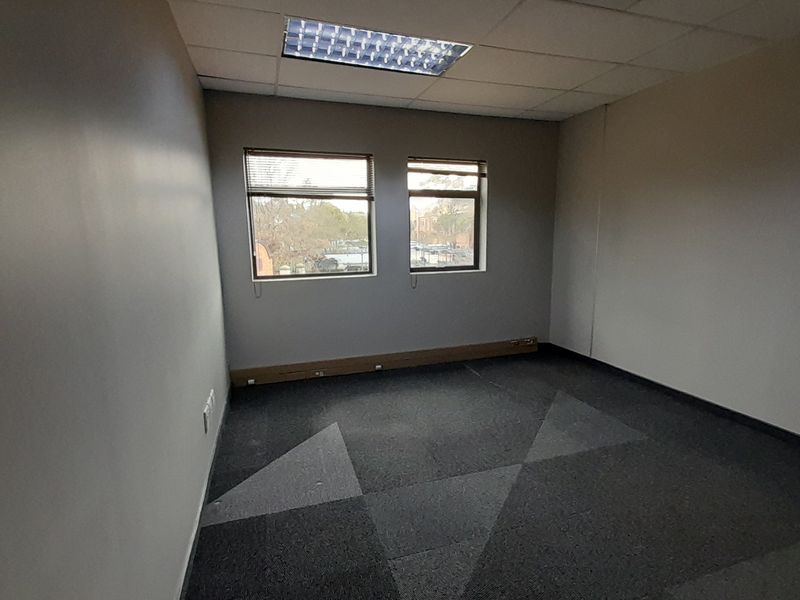 Compact Office Suite at Premium Business Address - Photo 7