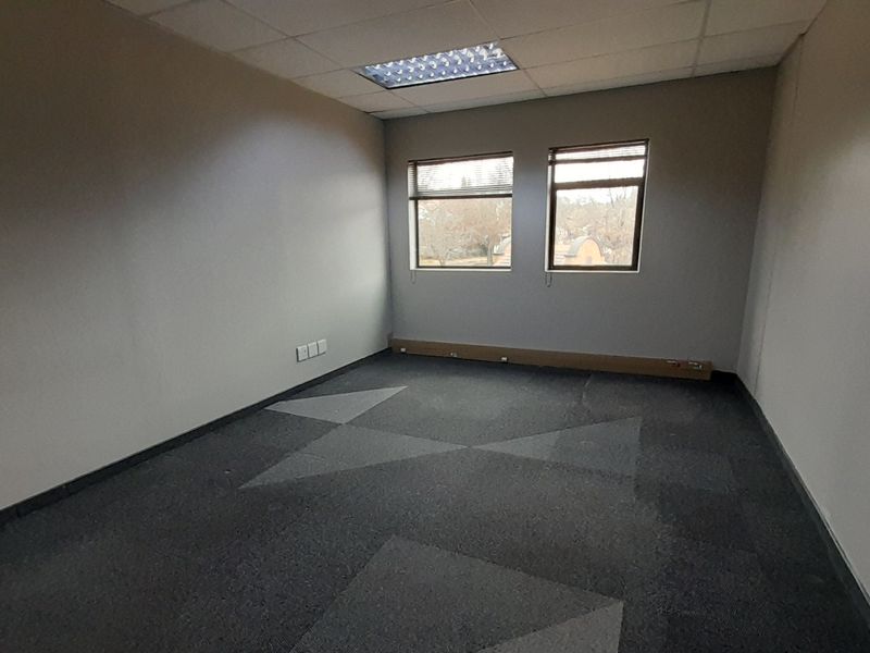 Compact Office Suite at Premium Business Address - Photo 5