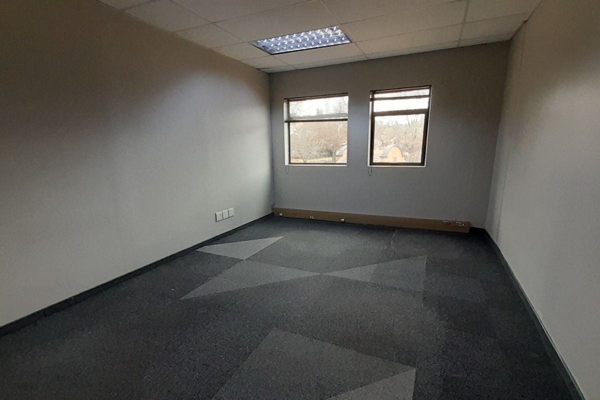 Compact Office Suite at Premium Business Address - Photo 5