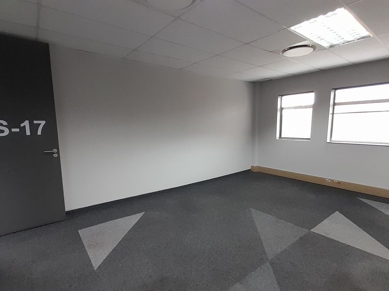 Professional Office Suite in a Prestigious Pretoria East Business Park - Photo 8