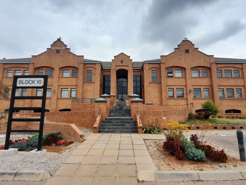 Professional Office Suite in a Prestigious Pretoria East Business Park - Photo 1