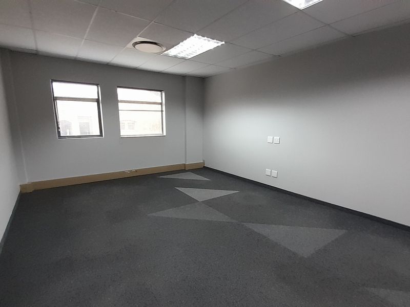 Professional Office Suite in a Prestigious Pretoria East Business Park - Photo 4