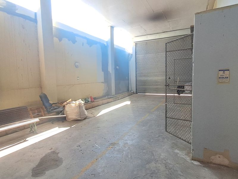 160m2 food production facility or Butchery TO LET in Waterkloof Ridge - Photo 5