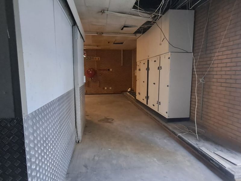 160m2 food production facility or Butchery TO LET in Waterkloof Ridge - Photo 3