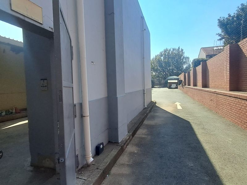 160m2 food production facility or Butchery TO LET in Waterkloof Ridge - Photo 9