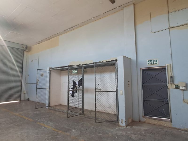 160m2 food production facility or Butchery TO LET in Waterkloof Ridge - Photo 8