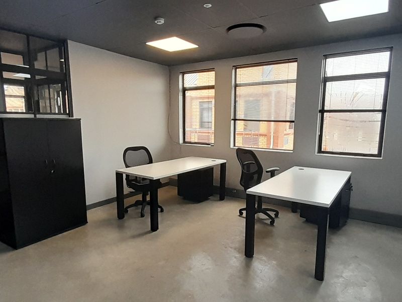 Professionally Furnished Office Suite in a Premium Business Location - Photo 5