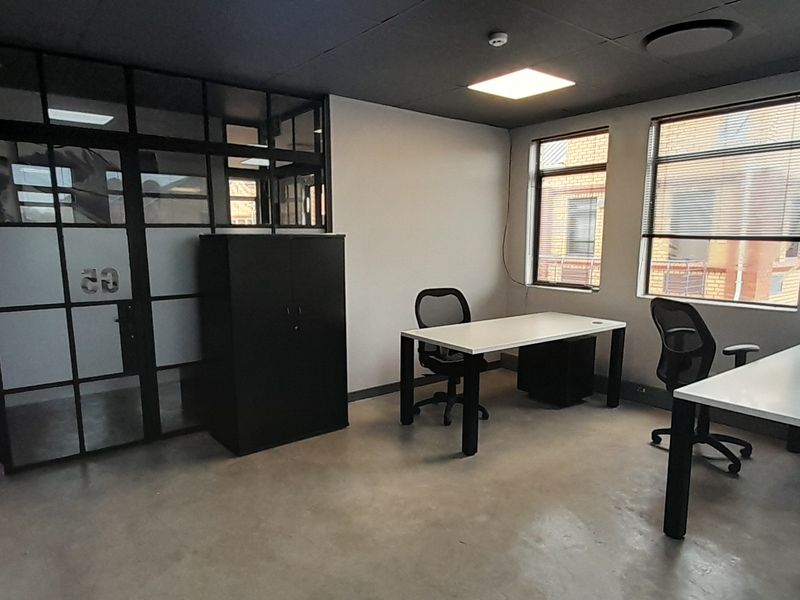 Professionally Furnished Office Suite in a Premium Business Location - Photo 3