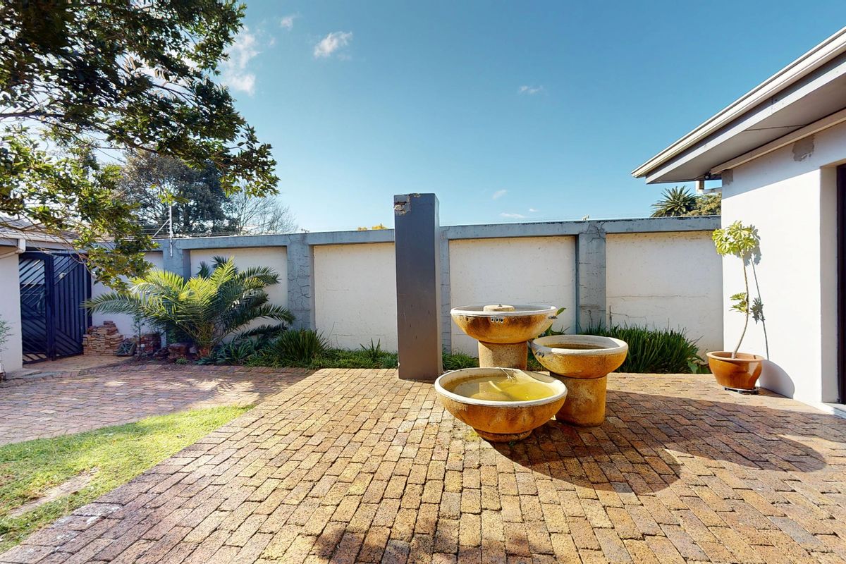 Prime 600m2 Business Centre for sale in Rynfield, Benoni – a perfect investment opportunity awaits! - Photo 5