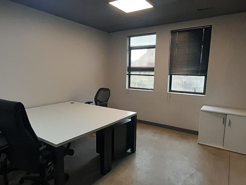 Compact Furnished Office in a Secure Corporate Environment - Photo 9