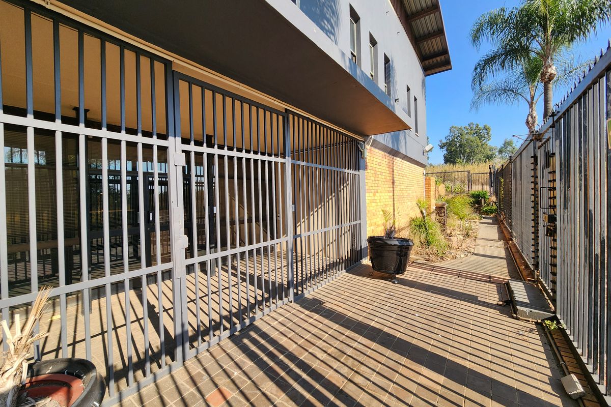 2,800m2 Freestanding Industrial Property For Sale | High Office Ratio - Photo 3