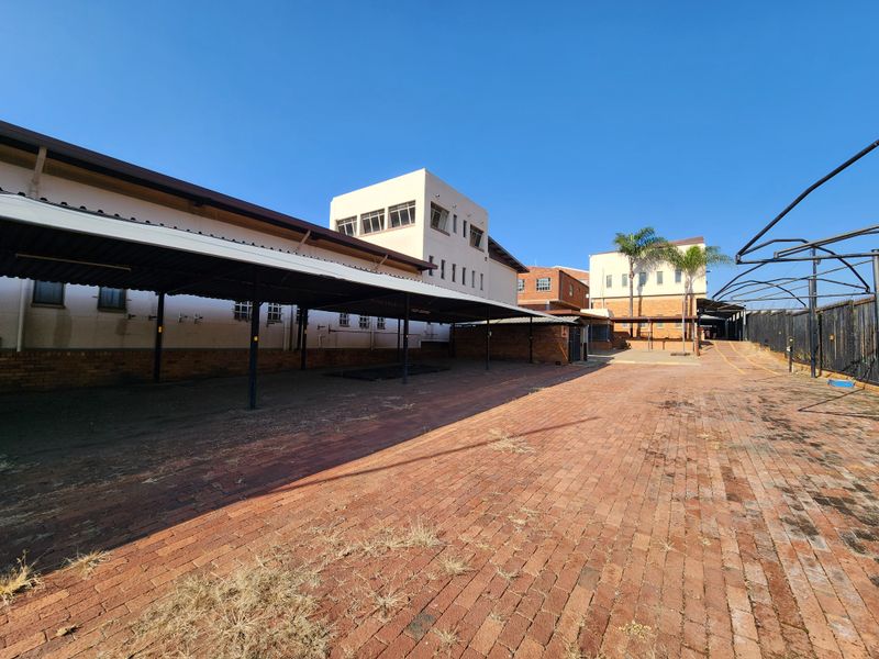 2,800m2 Freestanding Industrial Property For Sale | High Office Ratio - Photo 4