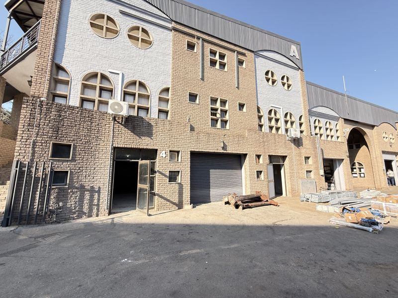 150m2 Warehouse Opportunity at Gallagher Corner in Midrand's Industrial Core - Photo 1