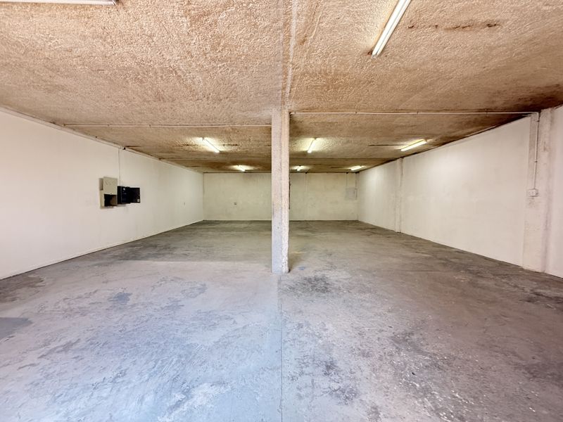 150m2 Warehouse Opportunity at Gallagher Corner in Midrand's Industrial Core - Photo 6