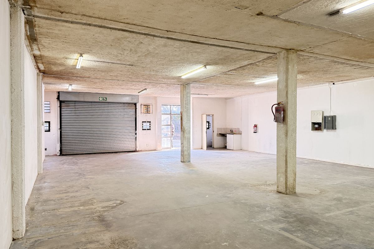 150m2 Warehouse Opportunity at Gallagher Corner in Midrand's Industrial Core - Photo 4