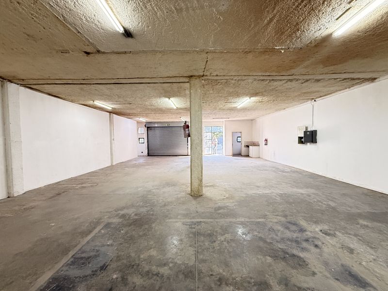 150m2 Warehouse Opportunity at Gallagher Corner in Midrand's Industrial Core - Photo 9