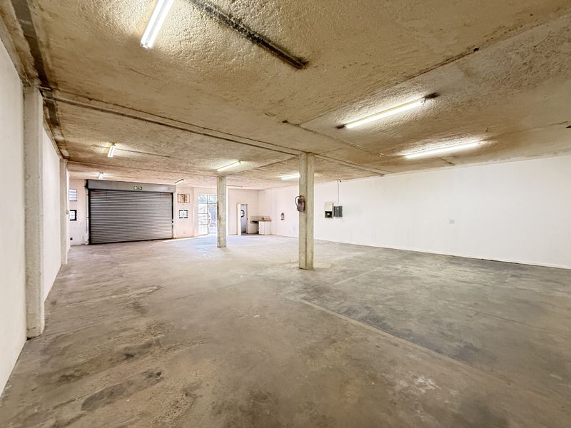 150m2 Warehouse Opportunity at Gallagher Corner in Midrand's Industrial Core - Photo 8