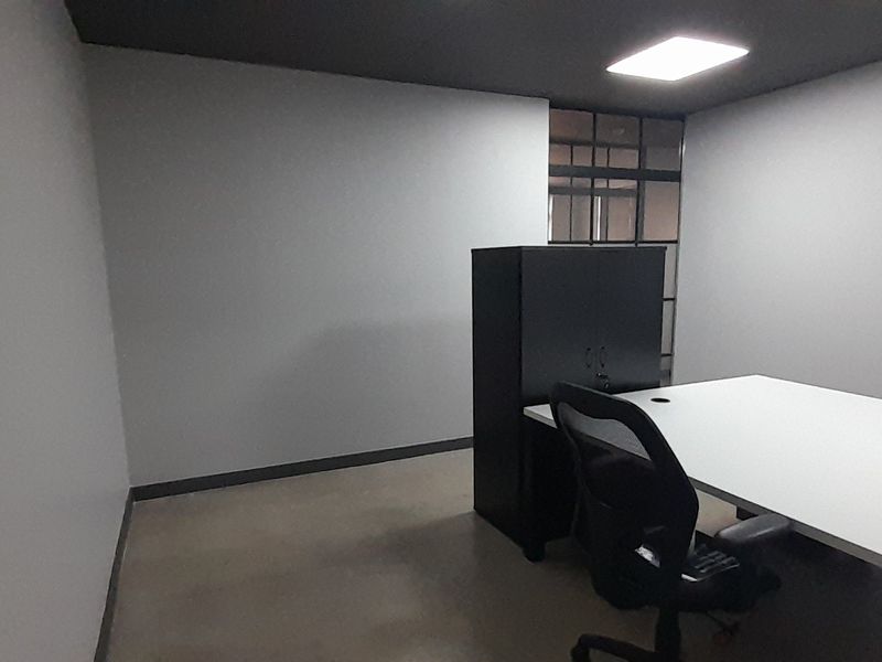 Well Positioned Office Suite for Small Professional Businesses - Photo 10