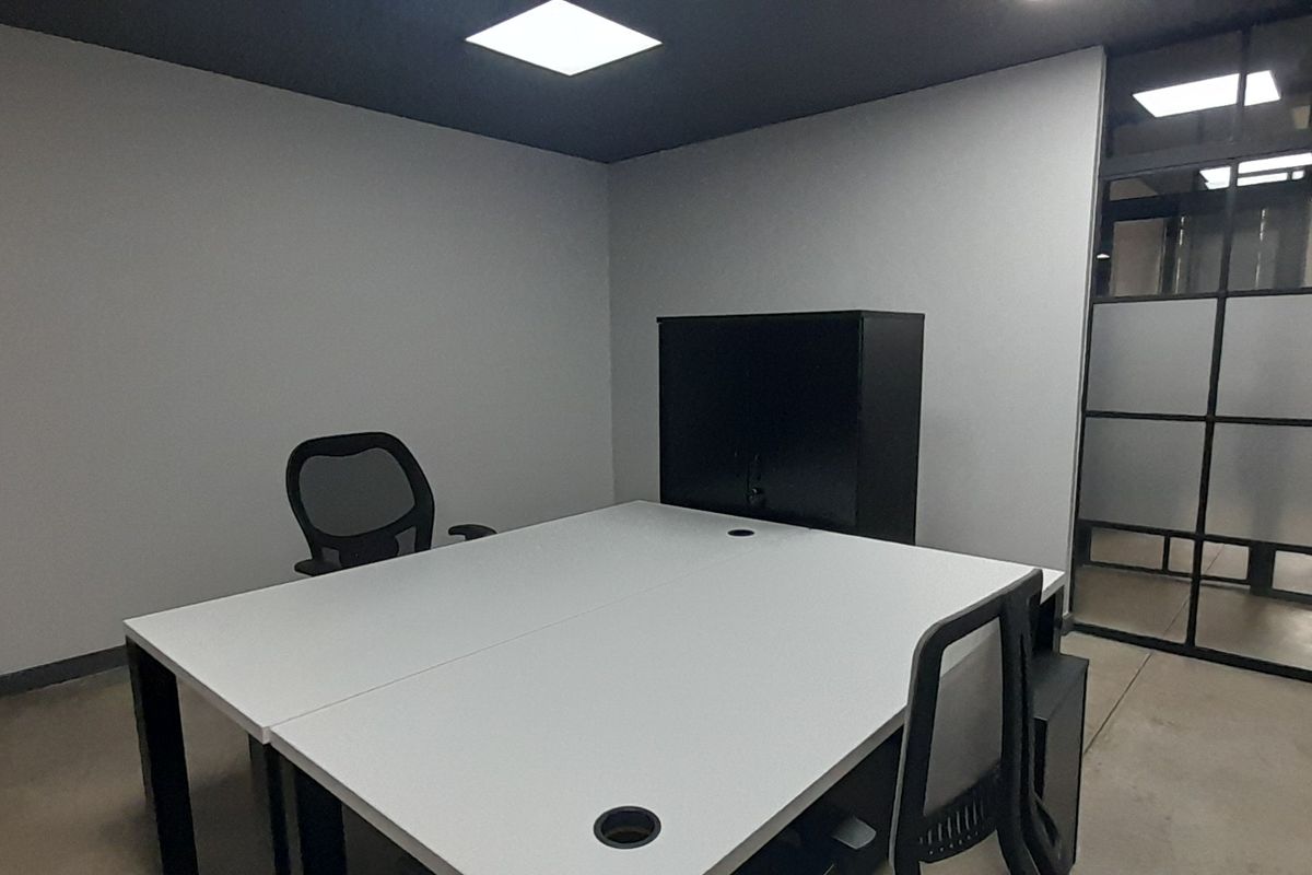 Well Positioned Office Suite for Small Professional Businesses - Photo 5