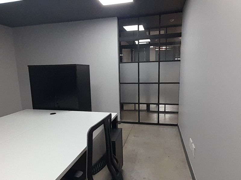 Well Positioned Office Suite for Small Professional Businesses - Photo 2