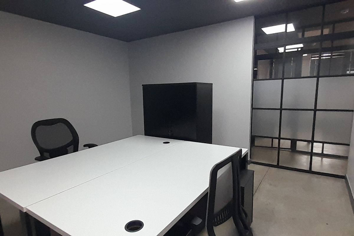 Well Positioned Office Suite for Small Professional Businesses - Photo 4