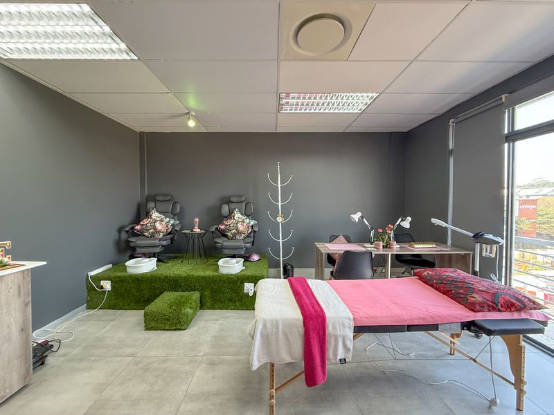 Prime Office Space for Sale in Warne House - Photo 7