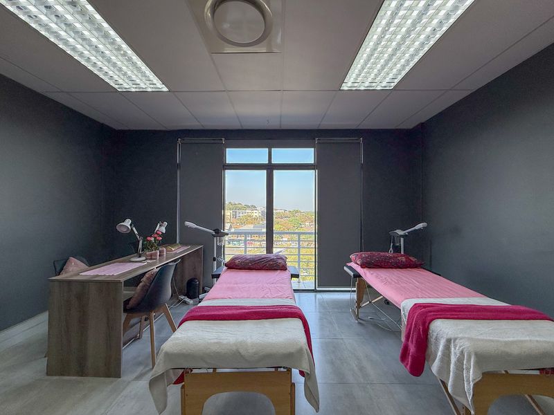 Prime Office Space for Sale in Warne House - Photo 5