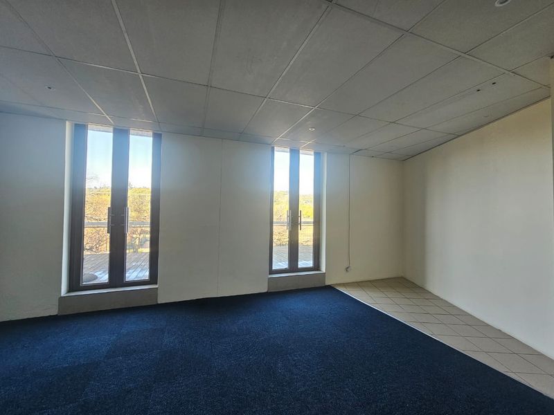 TO LET – Modern Offices | 169 m2 | Waterkloof Corner - Photo 4