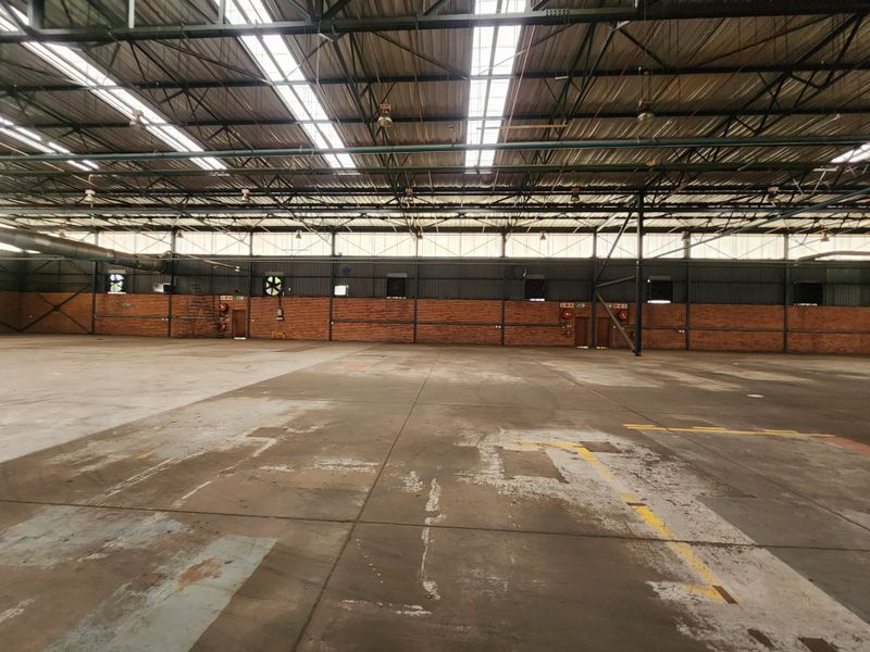 3502m2 A Grade Freestanding Logistics Warehouse with Superlink Access To Let, Rosslyn - Photo 10