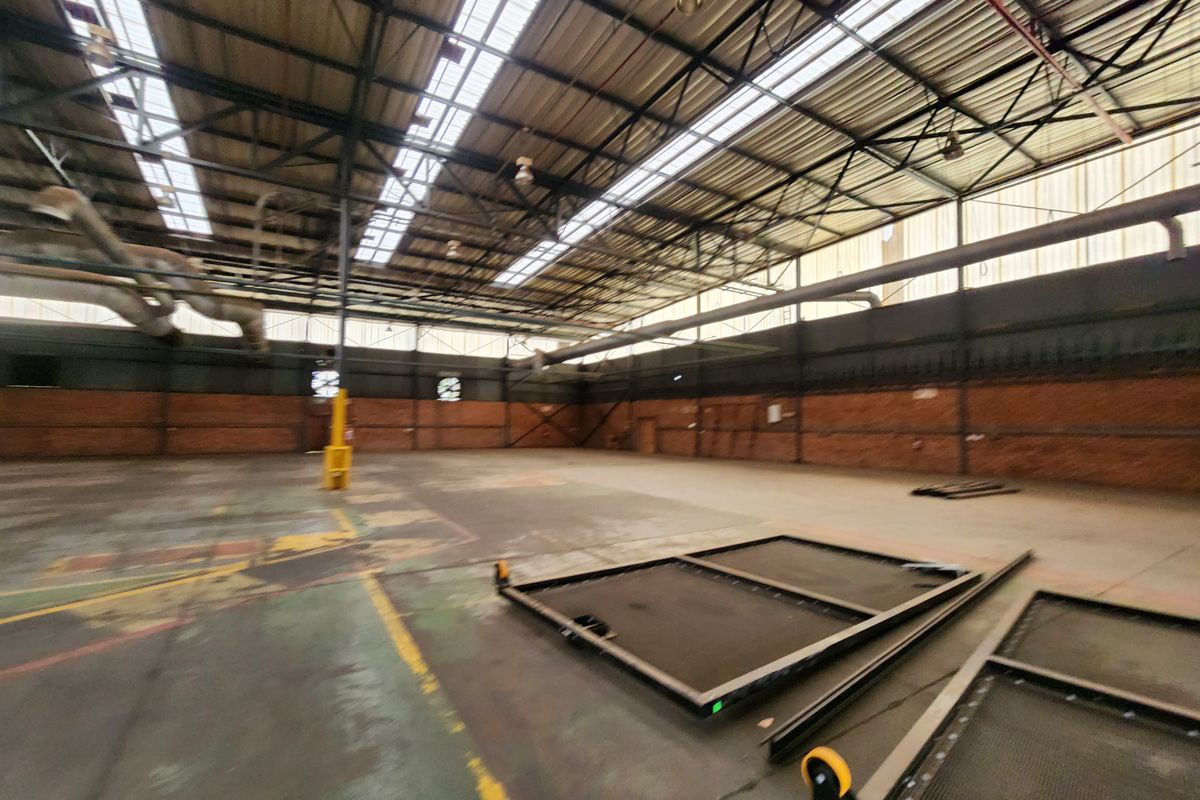 3502m2 A Grade Freestanding Logistics Warehouse with Superlink Access To Let, Rosslyn - Photo 5