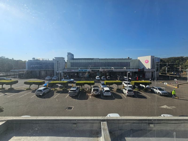 TO LET – Open-Plan Commercial Space | 556 m2 | Waterkloof Corner - Photo 4