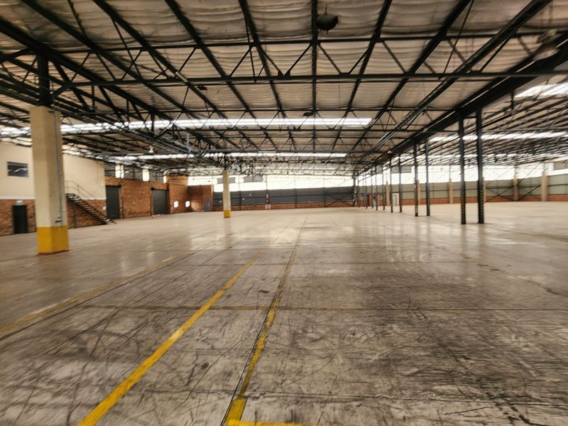 High-Capacity Freestanding 5746m2 A Grade Warehouse To Let in Rosslyn - Photo 9