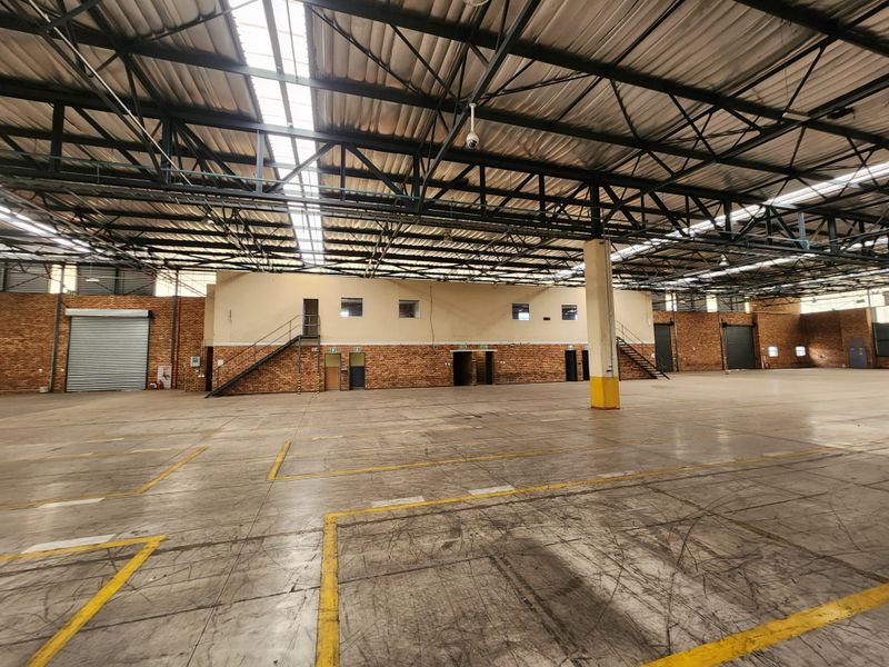 High-Capacity Freestanding 5746m2 A Grade Warehouse To Let in Rosslyn - Photo 10