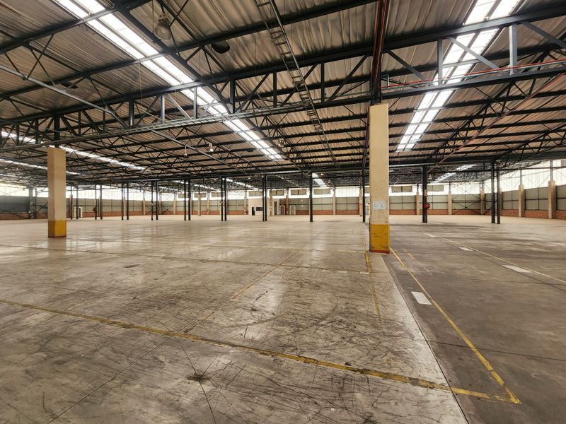 High-Capacity Freestanding 5746m2 A Grade Warehouse To Let in Rosslyn - Photo 6