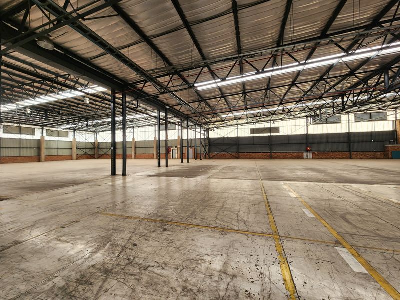 High-Capacity Freestanding 5746m2 A Grade Warehouse To Let in Rosslyn - Photo 8