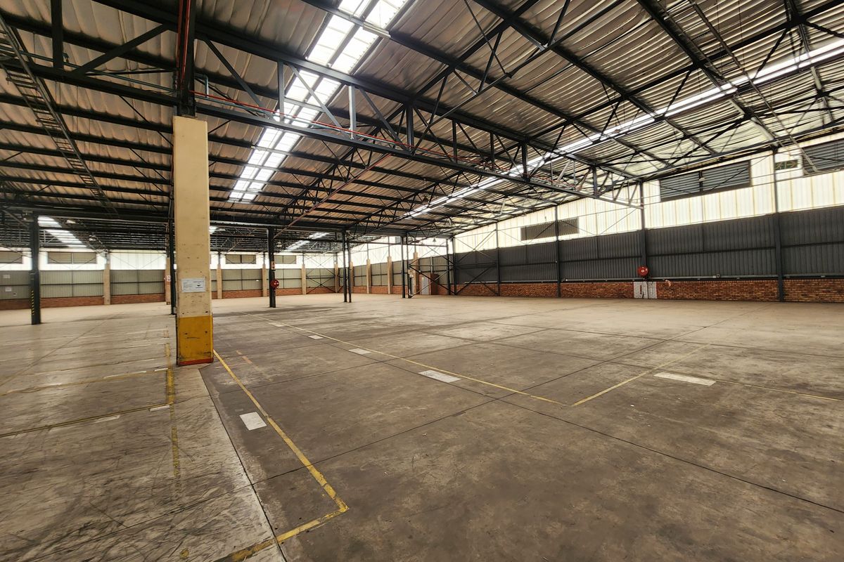 High-Capacity Freestanding 5746m2 A Grade Warehouse To Let in Rosslyn - Photo 5