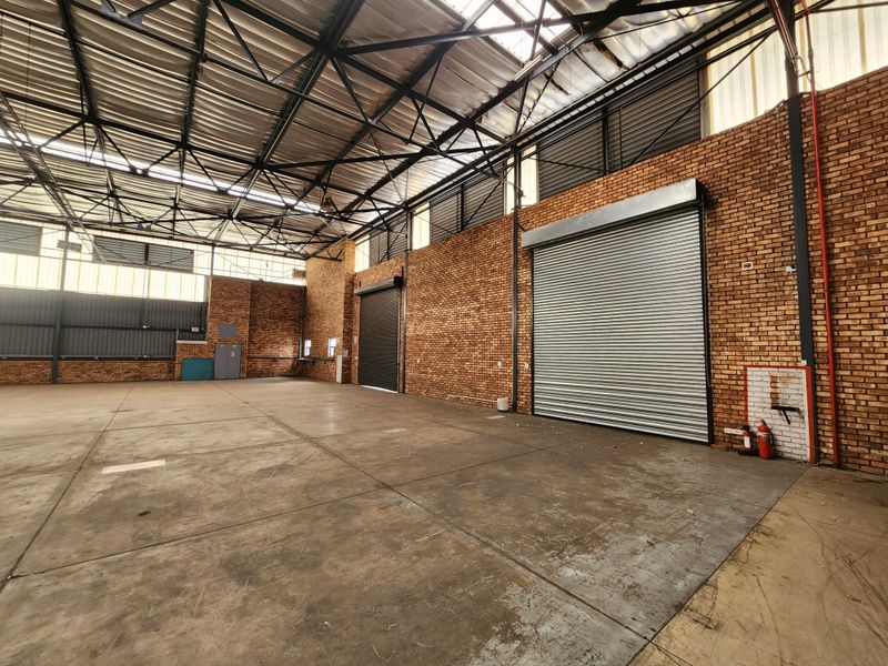 High-Capacity Freestanding 5746m2 A Grade Warehouse To Let in Rosslyn - Photo 3