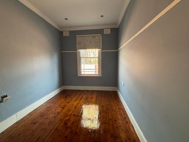 150sqm Office to Let in Scottsville at R16000-00 per month plus Vat. - Photo 6