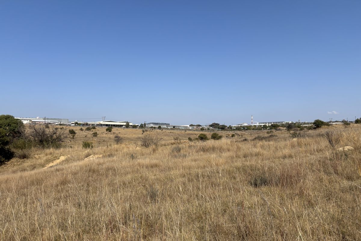 Prime 20.3 Hectare Development Opportunity Bordering Lanseria Airport - Photo 4
