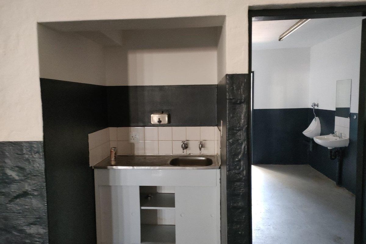 451m2 warehouse TO LET in Kya Sand, Engineering Close, Unit 6 - Photo 5