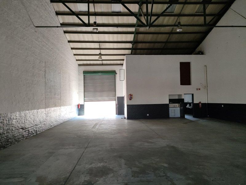 451m2 warehouse TO LET in Kya Sand, Engineering Close, Unit 6 - Photo 4