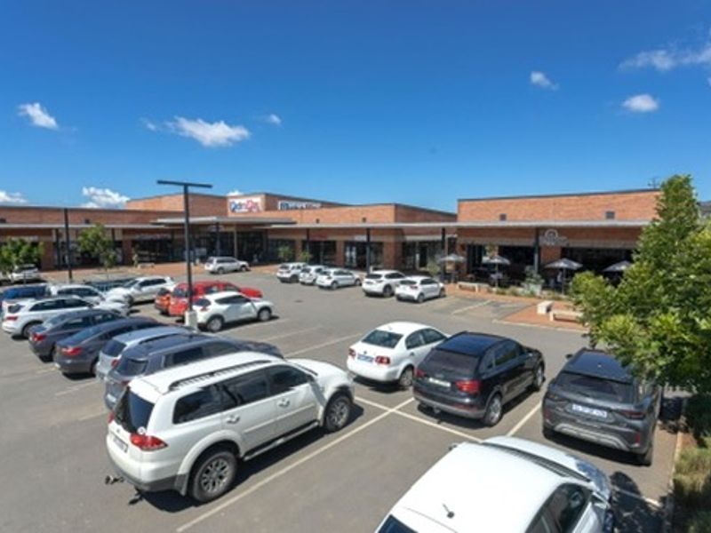 Prime Retail Space Available at The Avenues Centre, Hilton - Photo 3