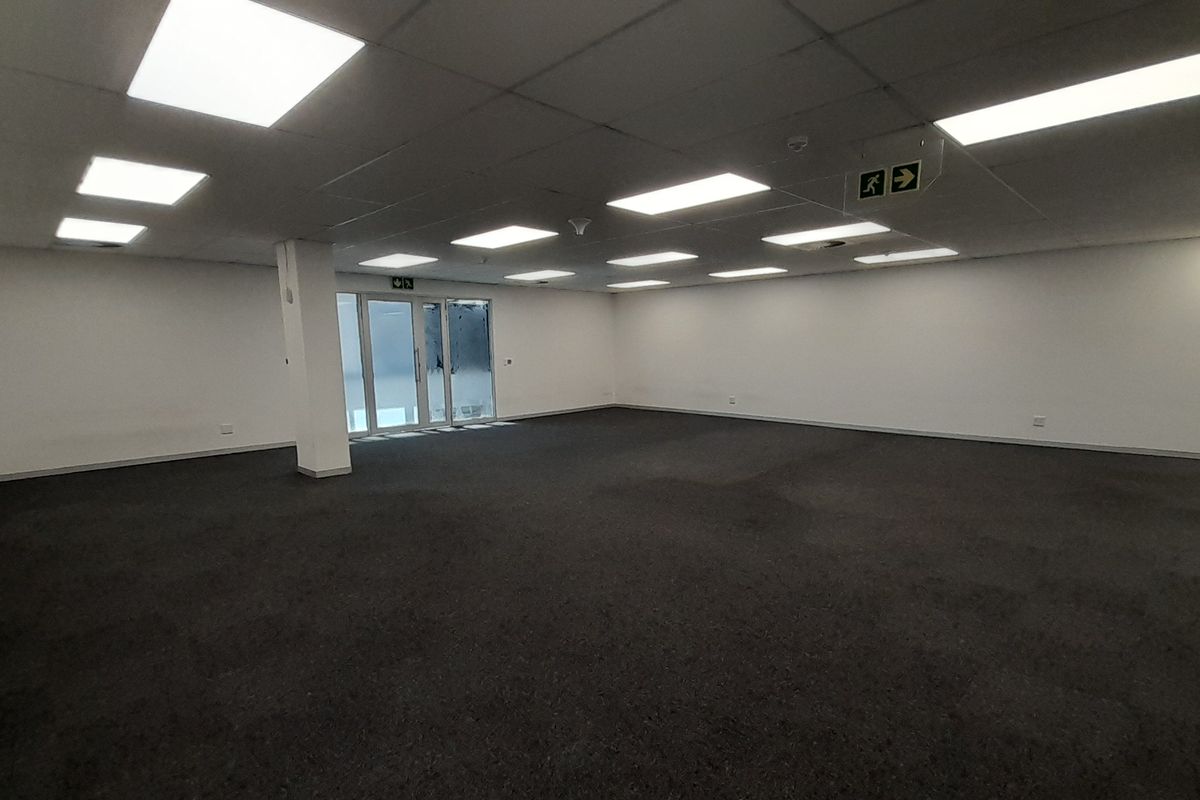 Modern Open Plan Office in the Heart of Menlyn's Commercial Hub - Photo 3